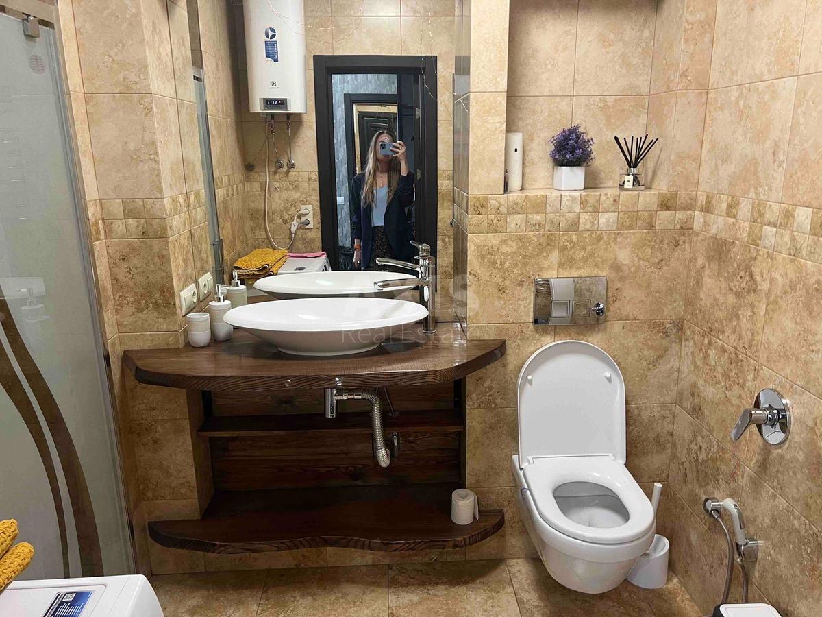 2k apartment vul. Malevycha Kazymyra 894