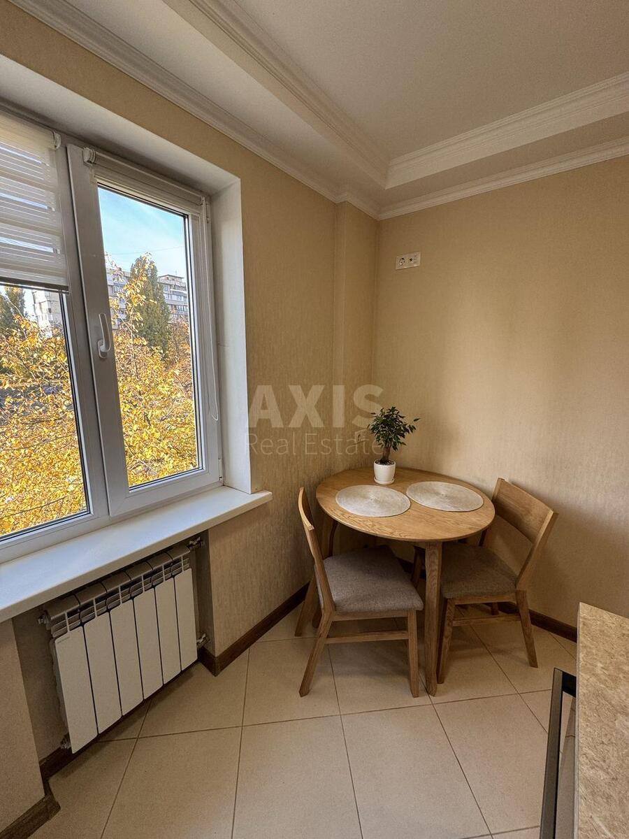 1k apartment vul. Lytvynenko-Vol'gemut 3/5573060