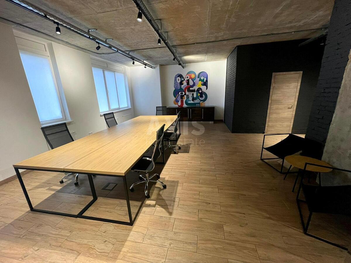 Office vul. Vasylya Tyutyunnyka 37/1, 108m2617025