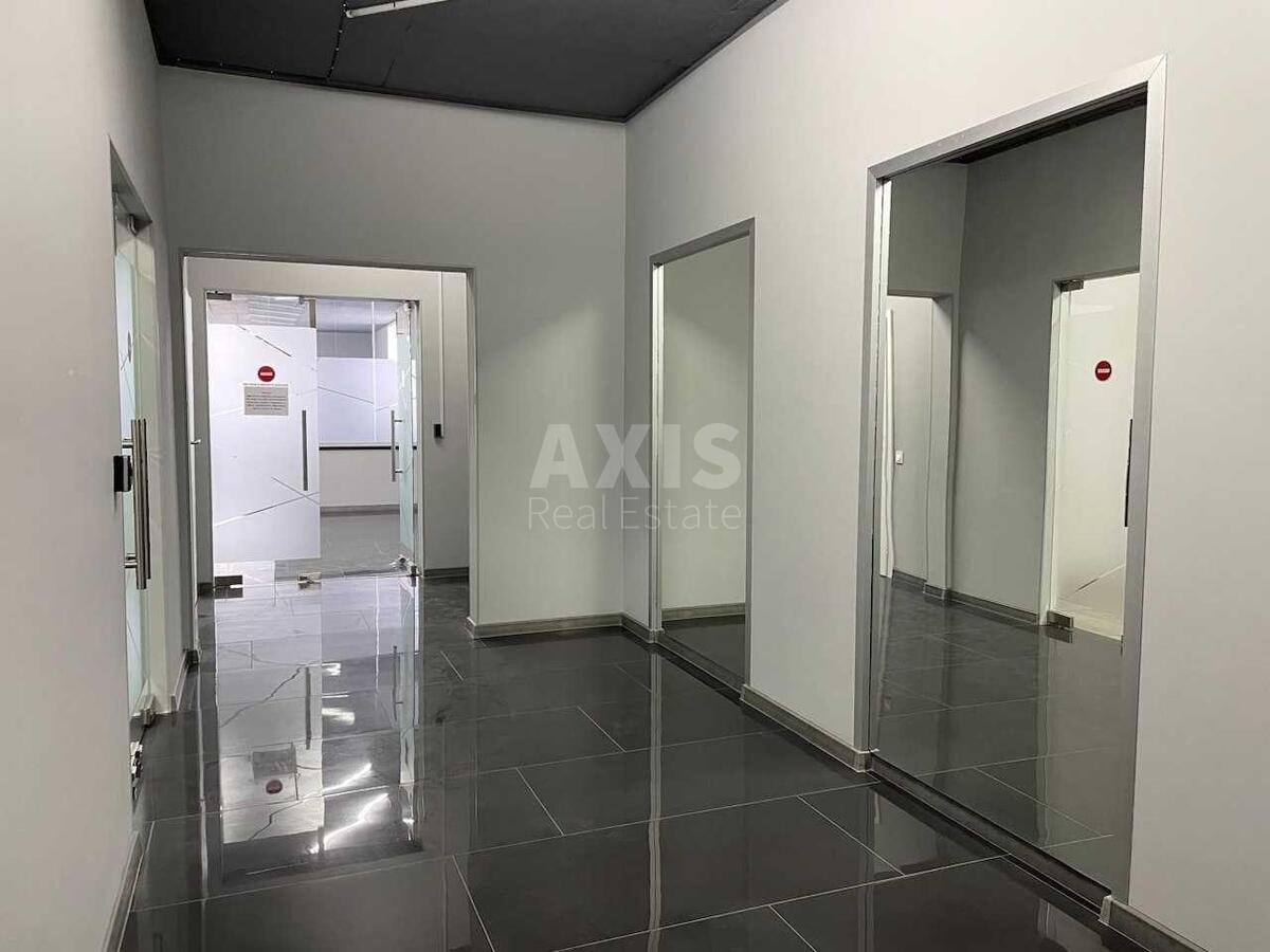 Office vul. Ushyns'kogo 40, 1500m2618760