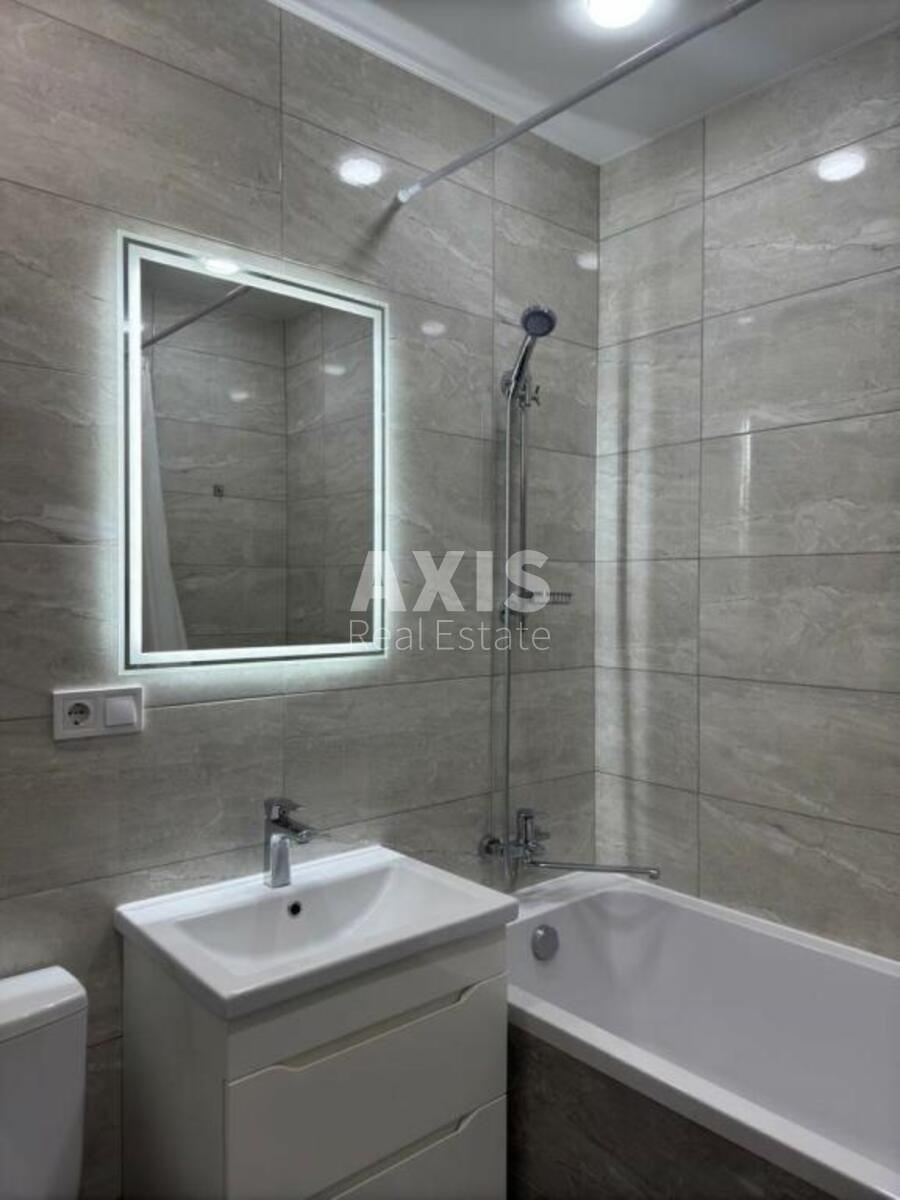 2k apartment vul. Glybochyc'ka 133