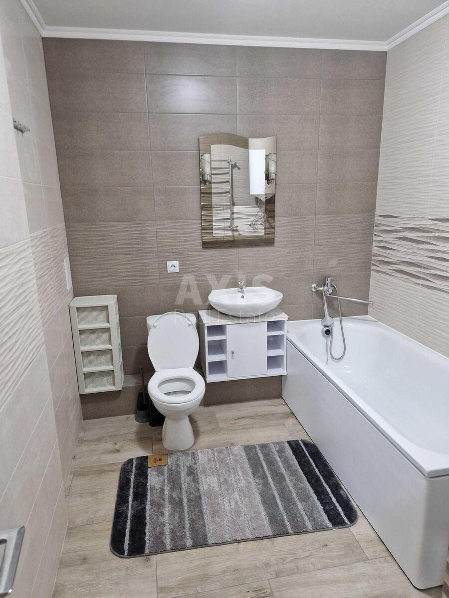 1k apartment nab. Dniprovs'ka 17А6