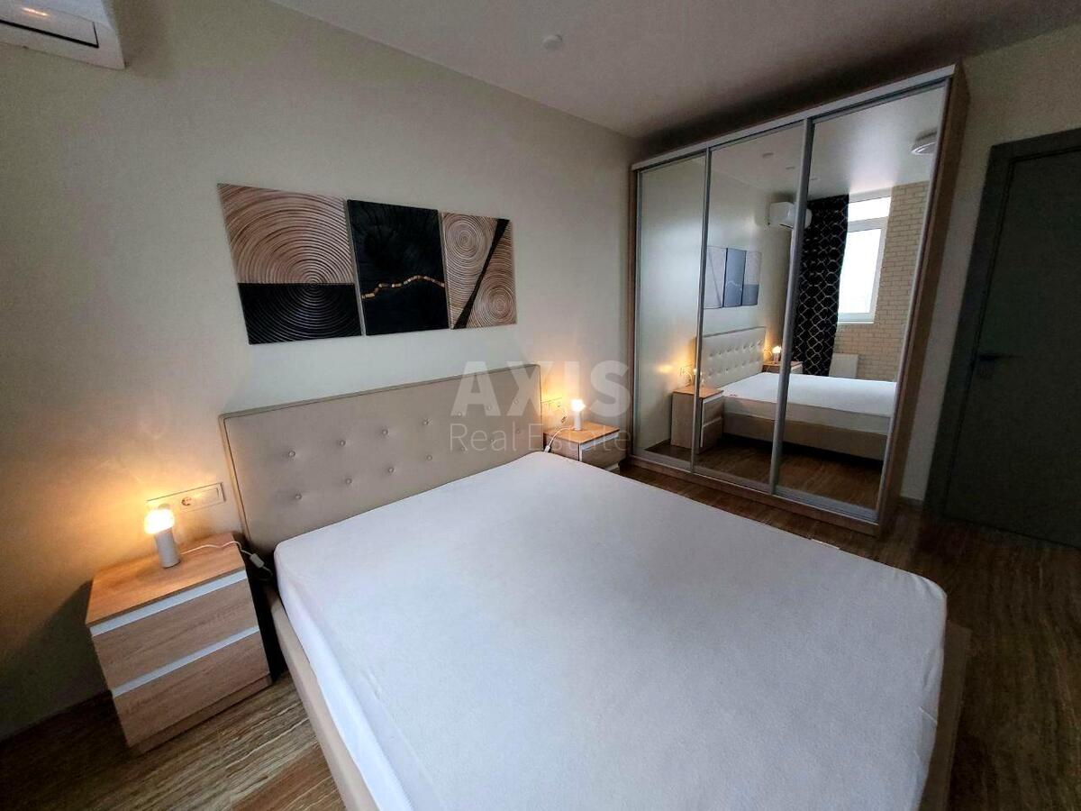 3k apartment pr-t Berestejskij 11633099