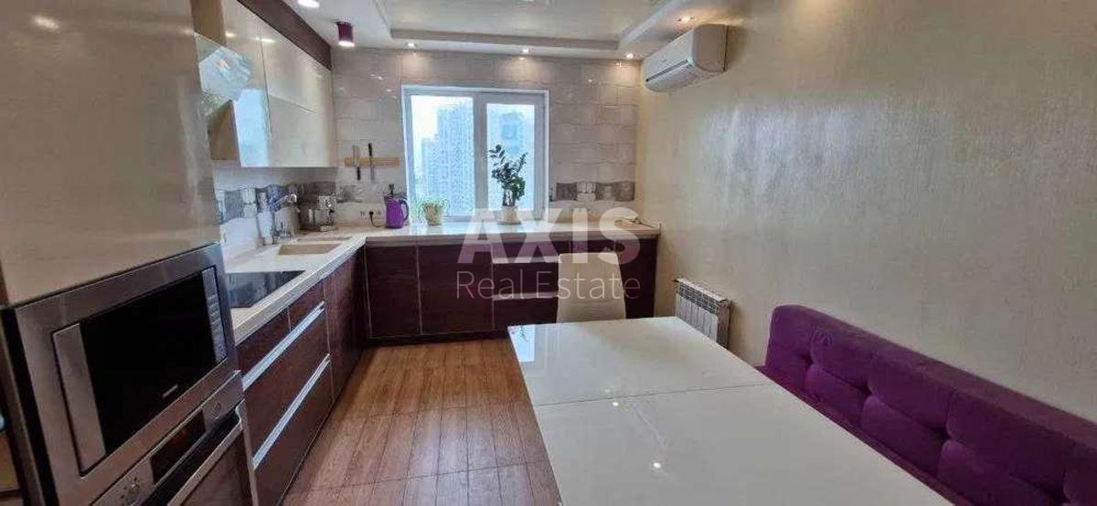 3k apartment vul. Dragomanova 40Ж