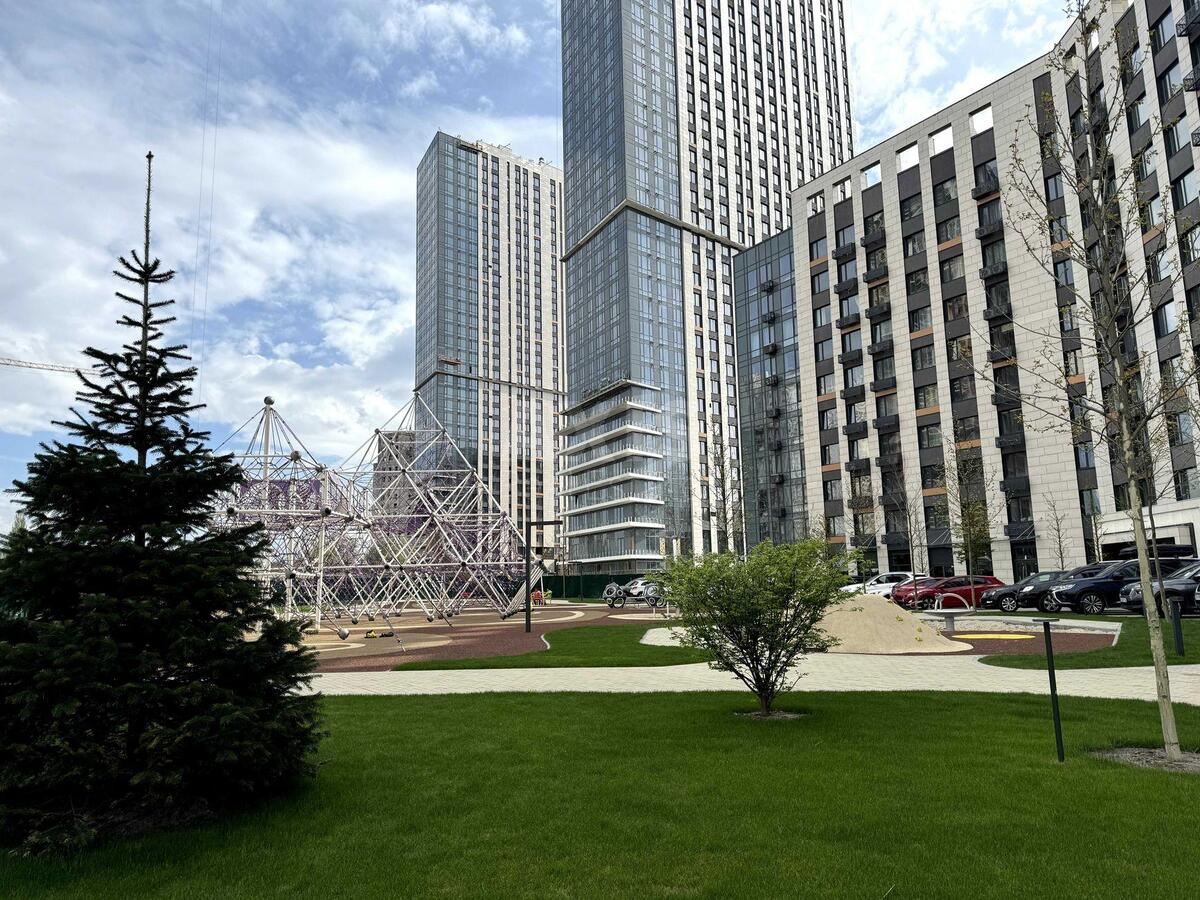 Trade object pr-t Glushkova Akademika 42, 59m2
