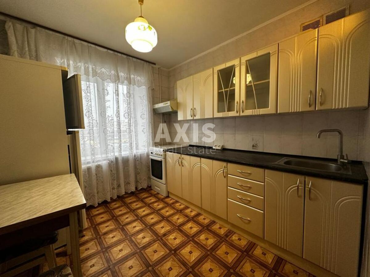 2k apartment vul. Zahidna 11