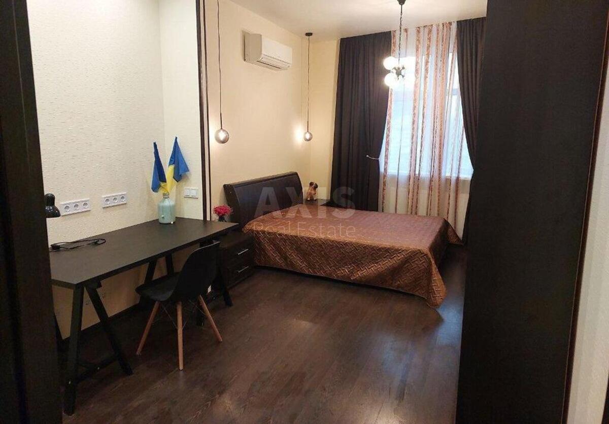 2k apartment vul. Mel'nykova 18Б1