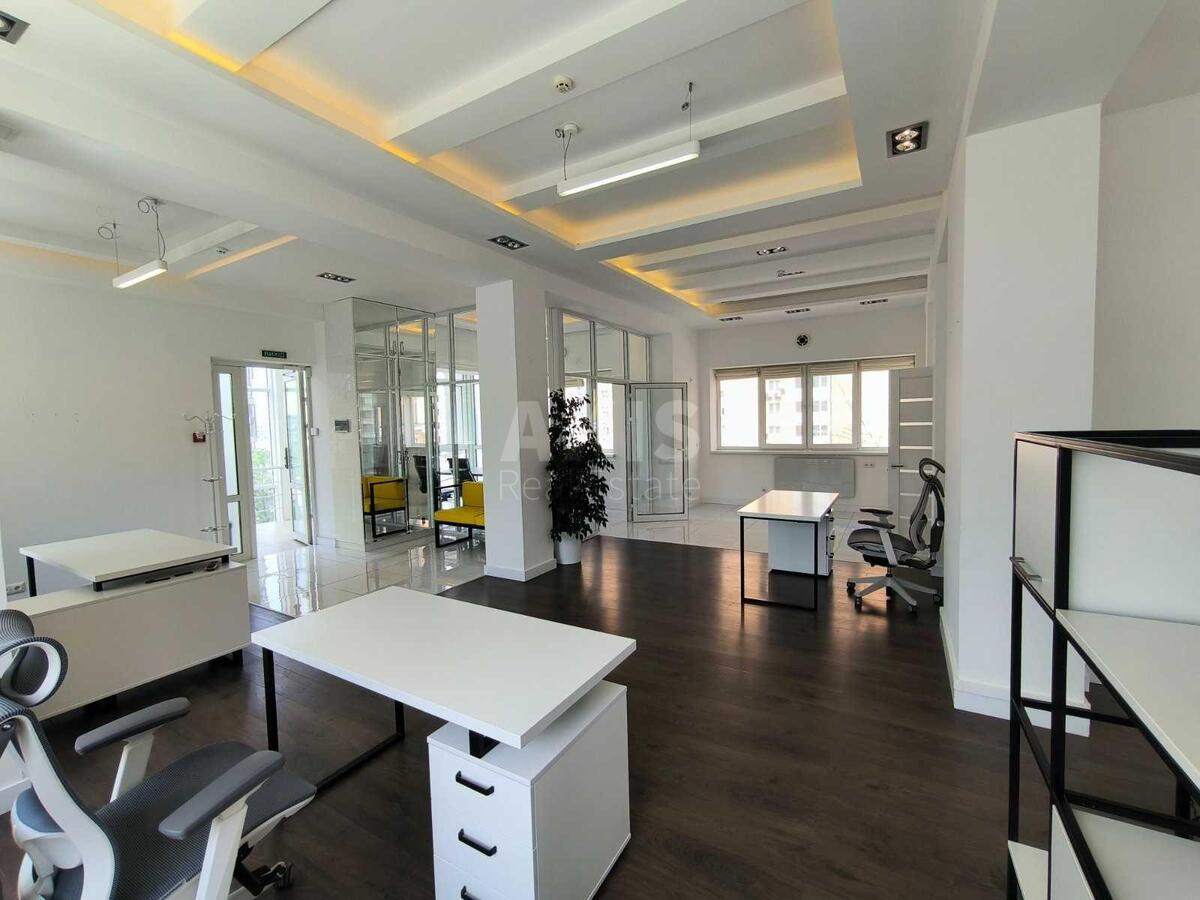Office vul. Barbjusa Anri 5А, 96m2596568