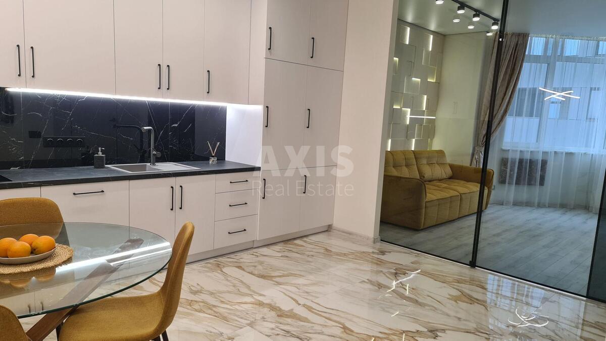 2k apartment vul. Dragomyrova Myhajla 14А5