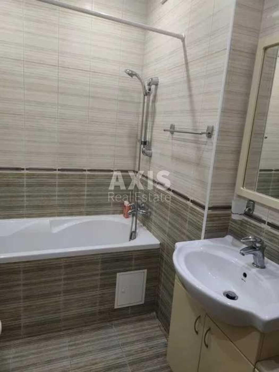 2к квартира ул. Ревуцкого 56