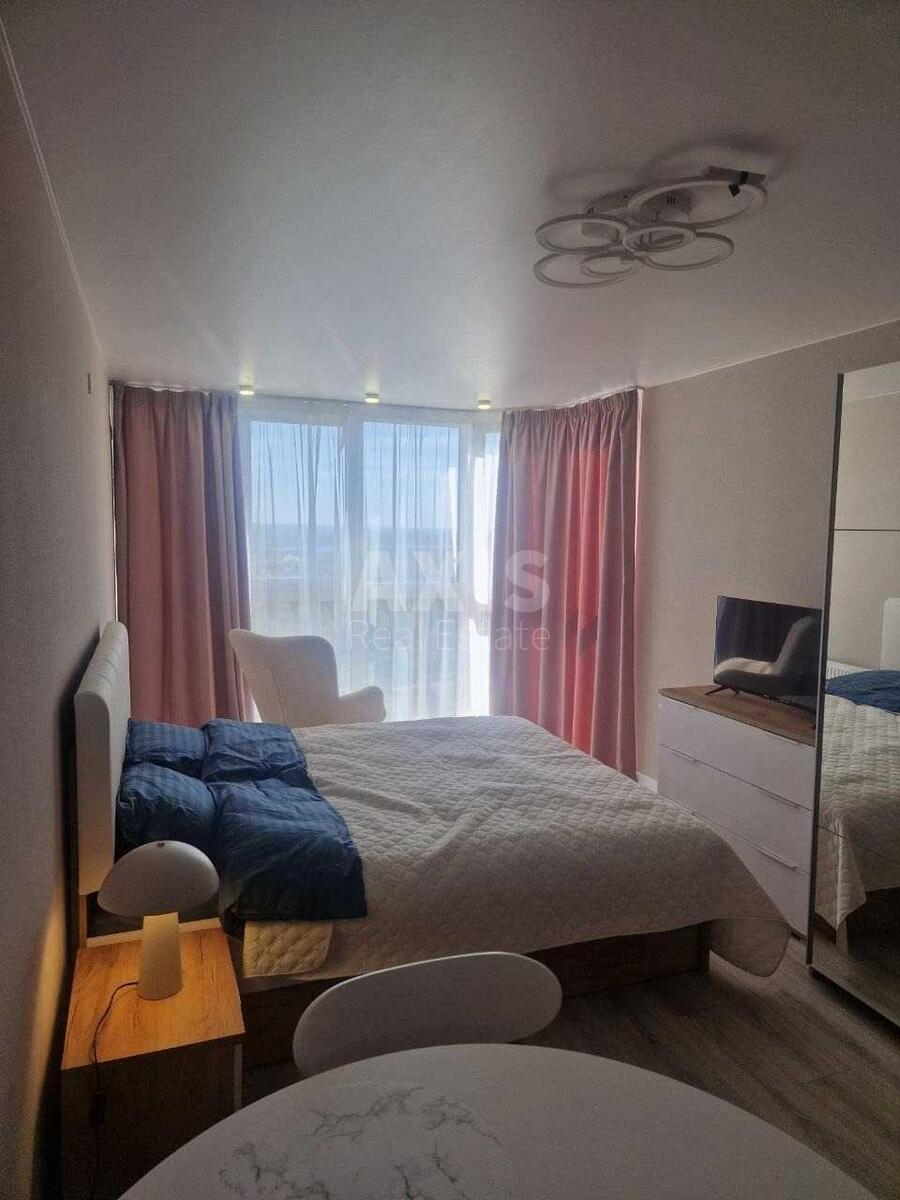 1k apartment uzv. Lysogirs'kyj 26А3