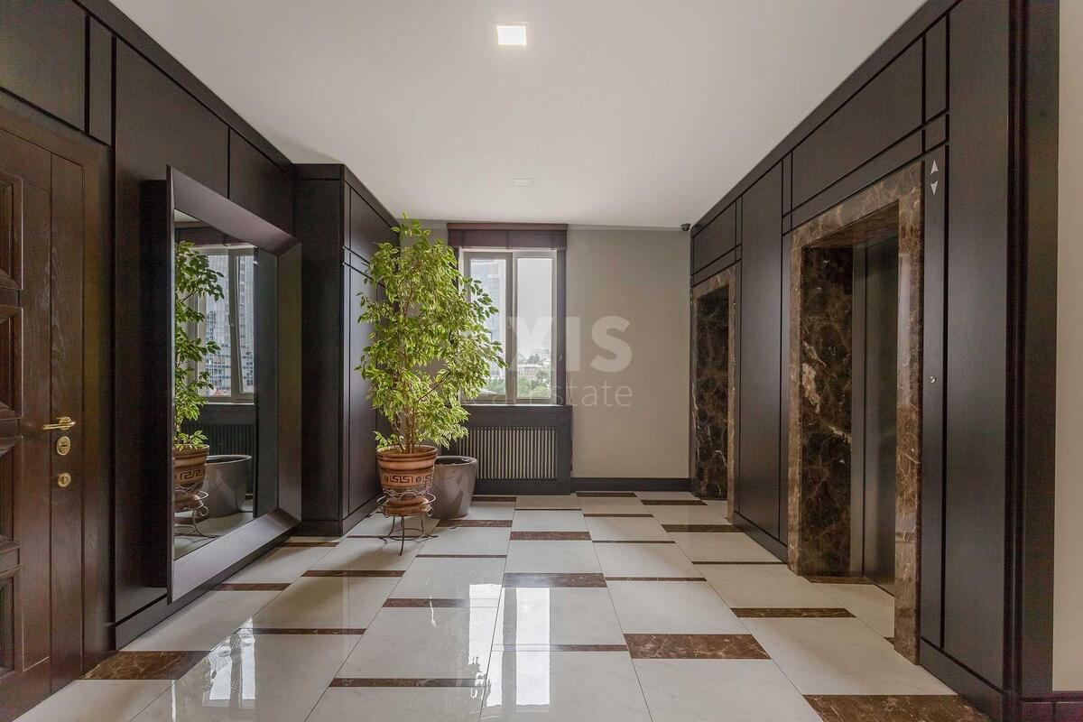 4k apartment vul. Kropyvnyc'kogo 1015