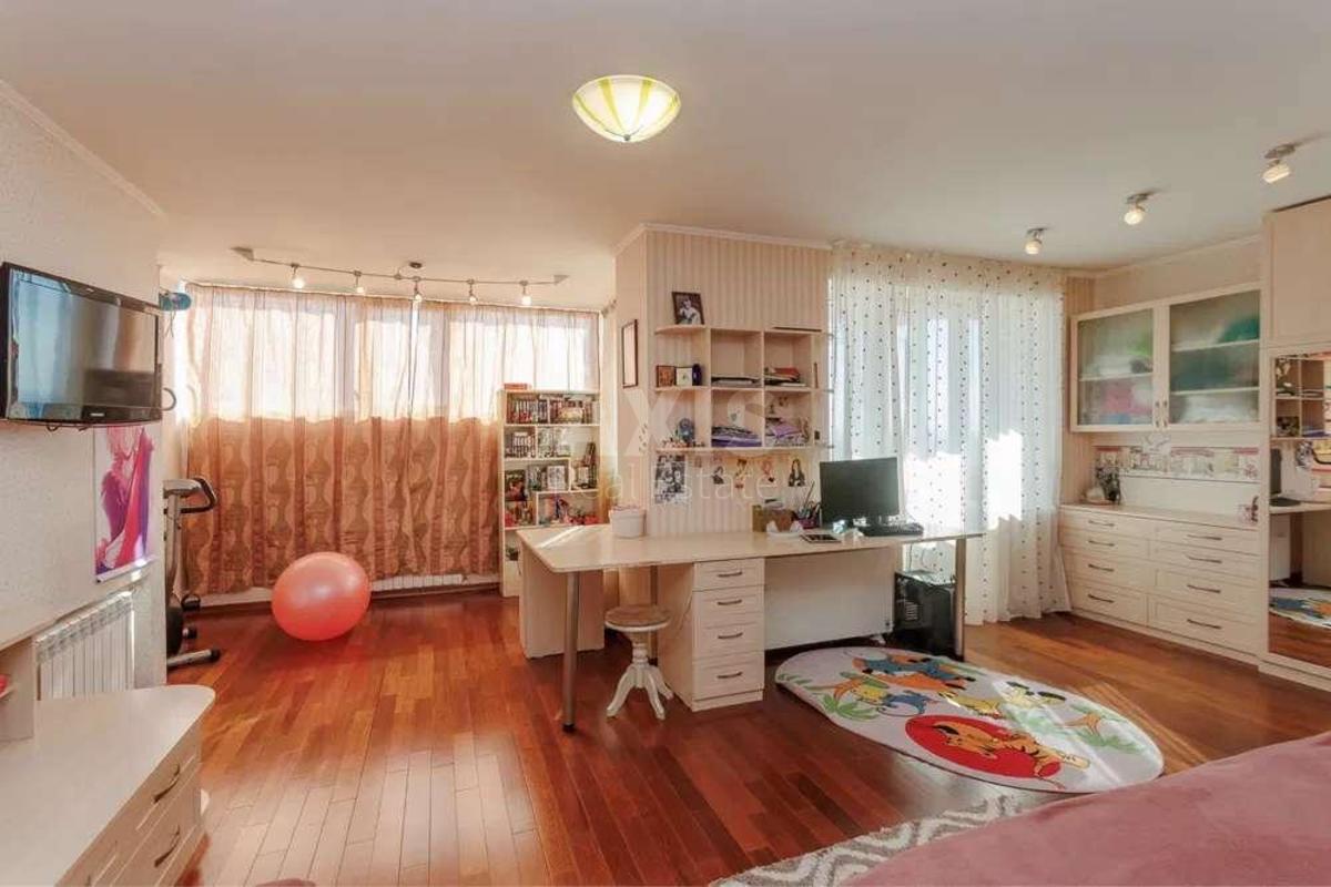 3k apartment vul. Dan'kevycha Kostjantyna 129