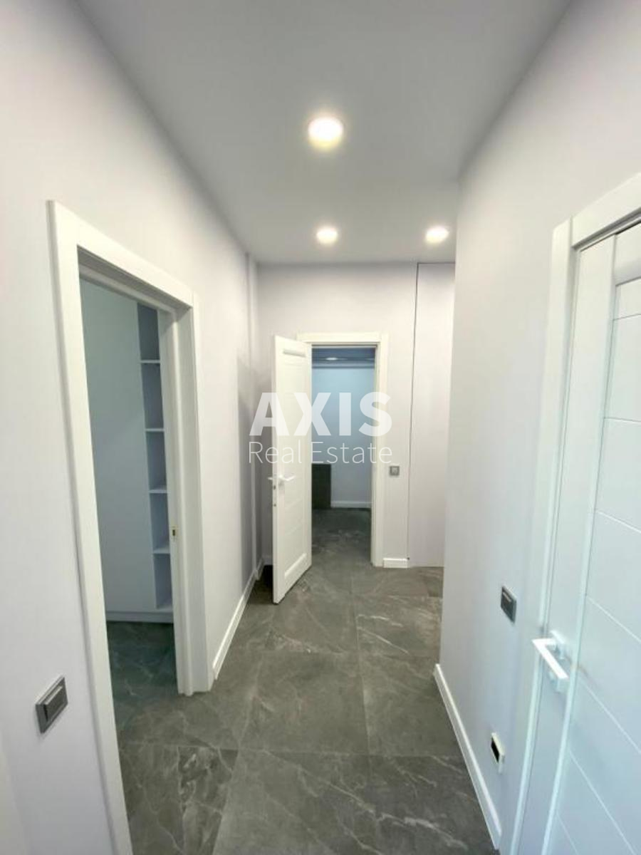 2k apartment vul. Gulaka Mykoly 45