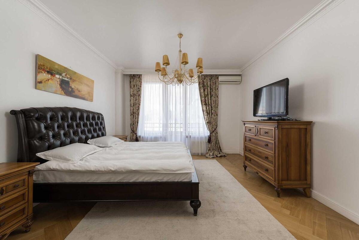 5k apartment vul. Zhyljans'ka 595638419