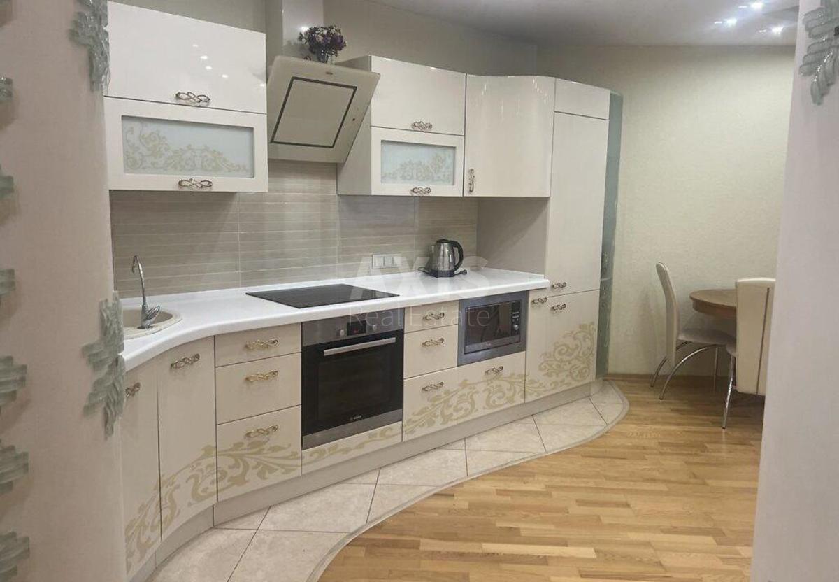 2k apartment vul. Demii'vs'ka 18
