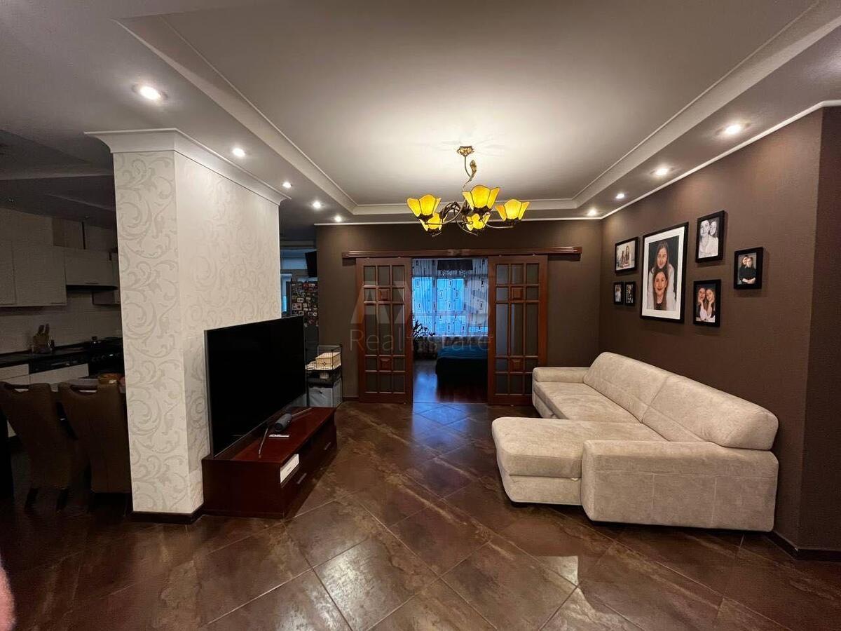 3k apartment pr-t Lobanovs'kogo 4564561