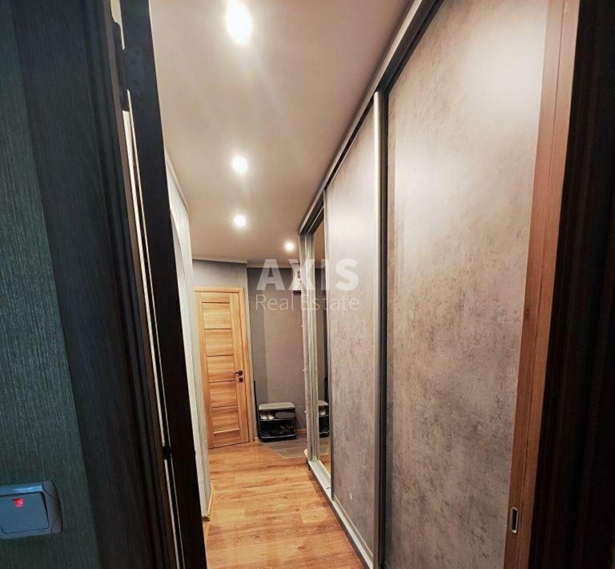 2k apartment vul. Chervonopil's'ka 16584166