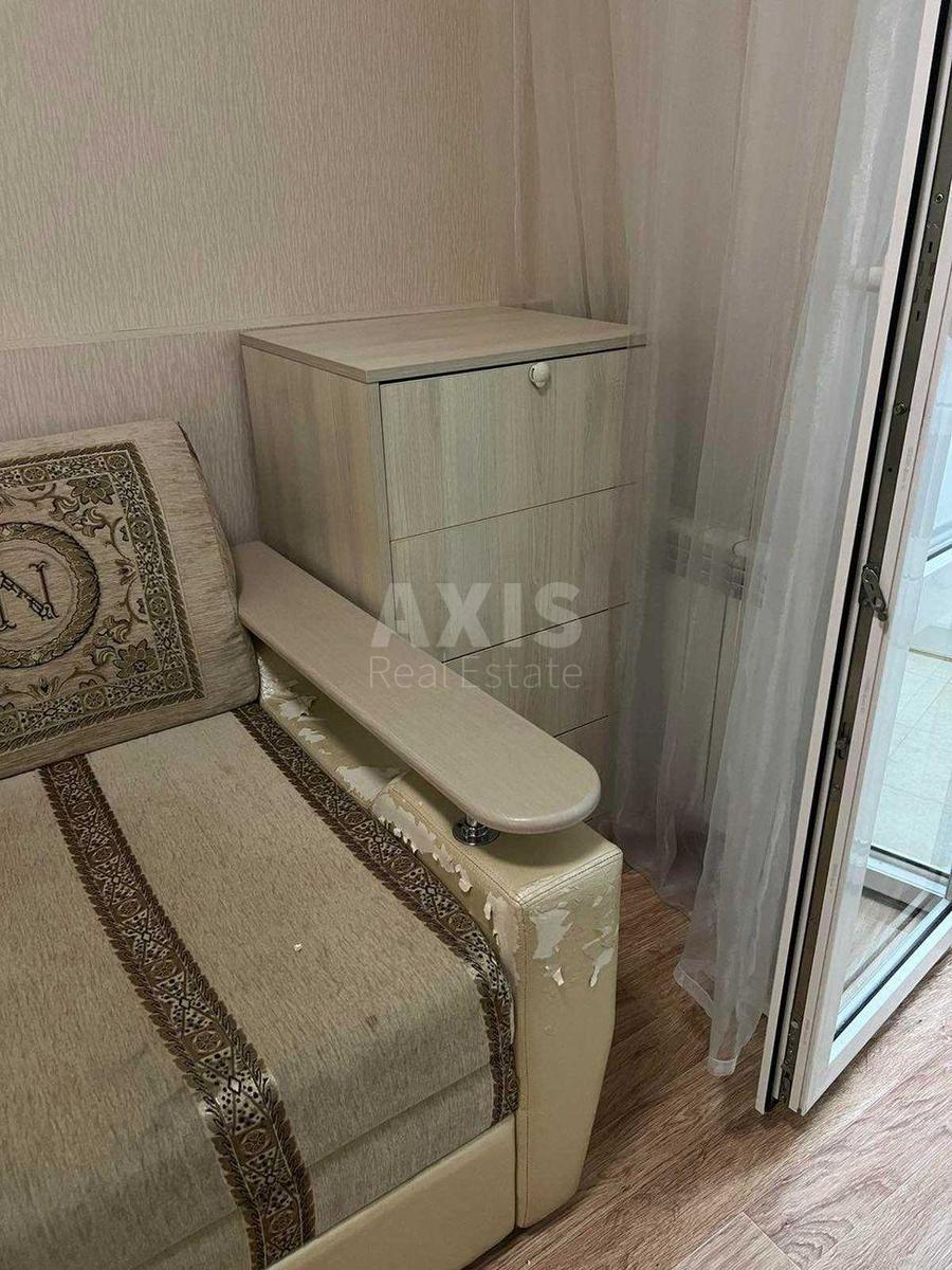 1k apartment vul. Myhajla Maksymovycha 9В1