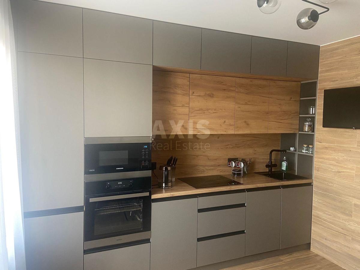 2k apartment nab. Dniprovs'ka 18