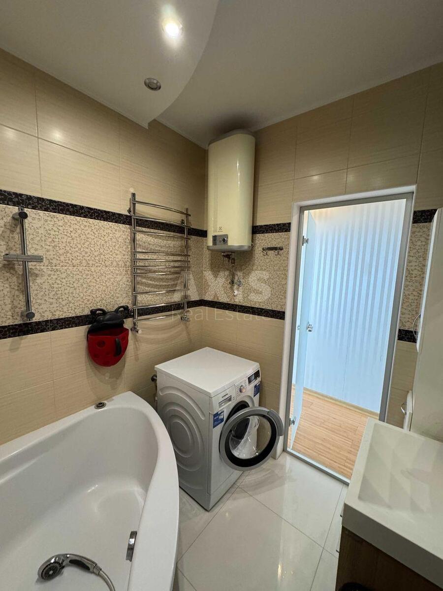 2к квартира ул. Голосеевская 136116316