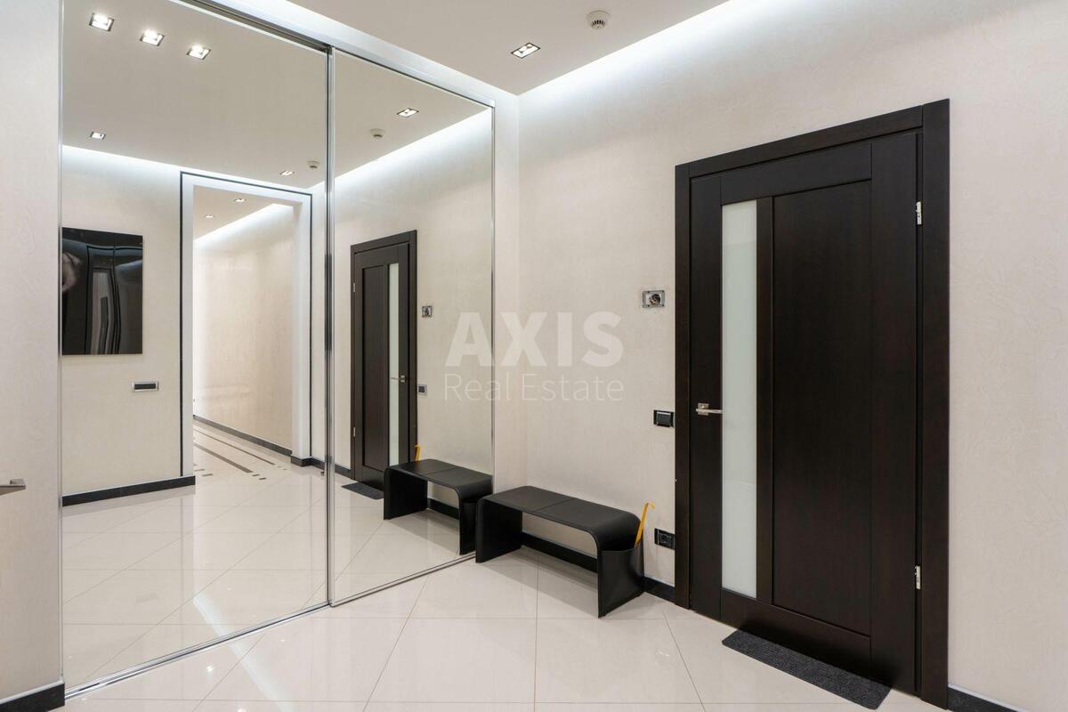 4k apartment vul. Dragomyrova Myhajla 74
