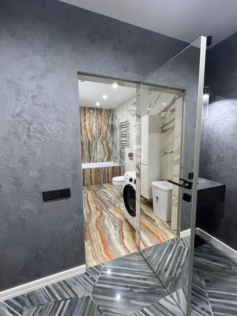 1k apartment pr-t Berestejskij 556261212