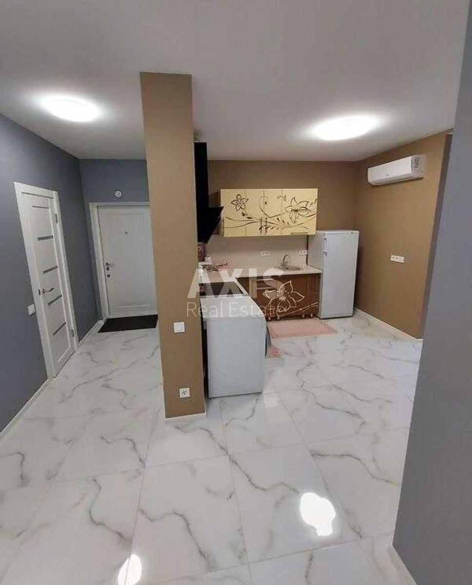 2k apartment vul. Dragomyrova Myhajla 20