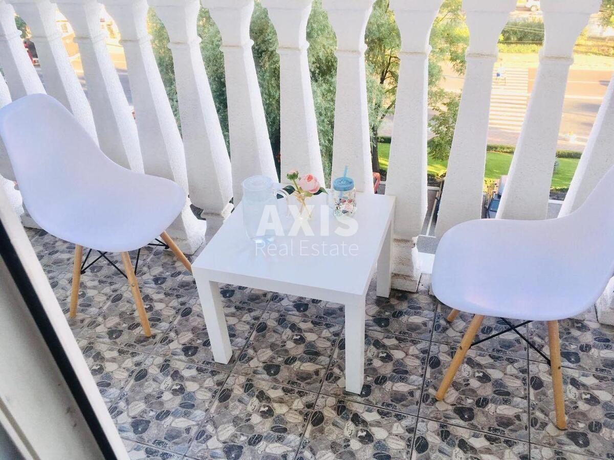 1k apartment vul. Myhajla Maksymovycha 242