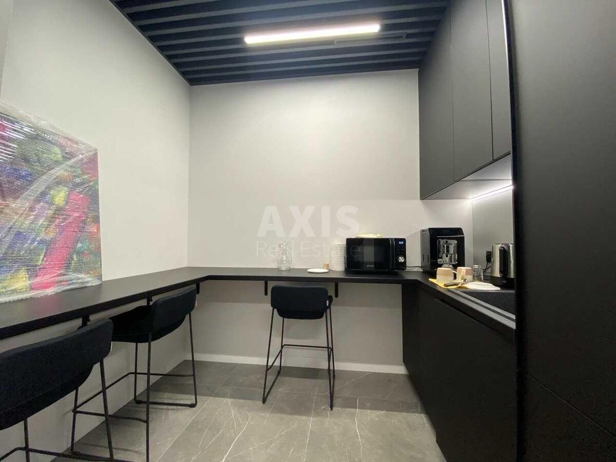 Office vul. Demii'vs'ka 29, 70m25