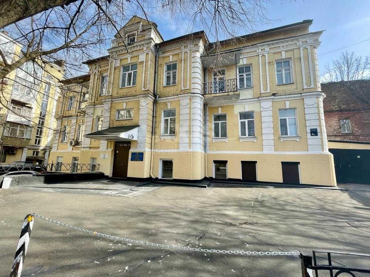 Офіс вул. Генерала Алмазова 18/7, 50м2