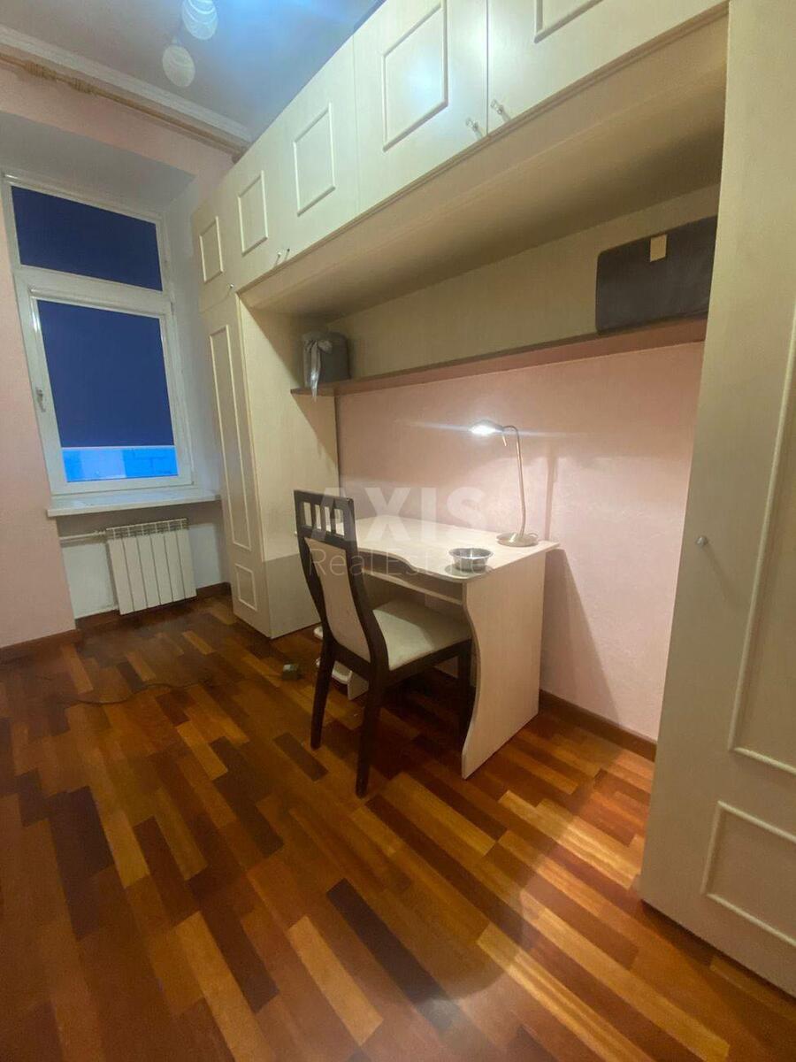3к квартира ул. Предславинская 2410