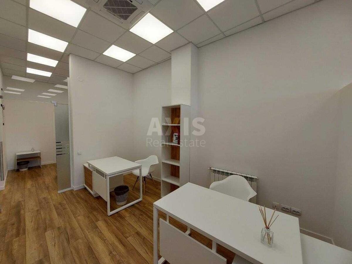 Office vul. Kostjantynivs'ka 75, 55m23