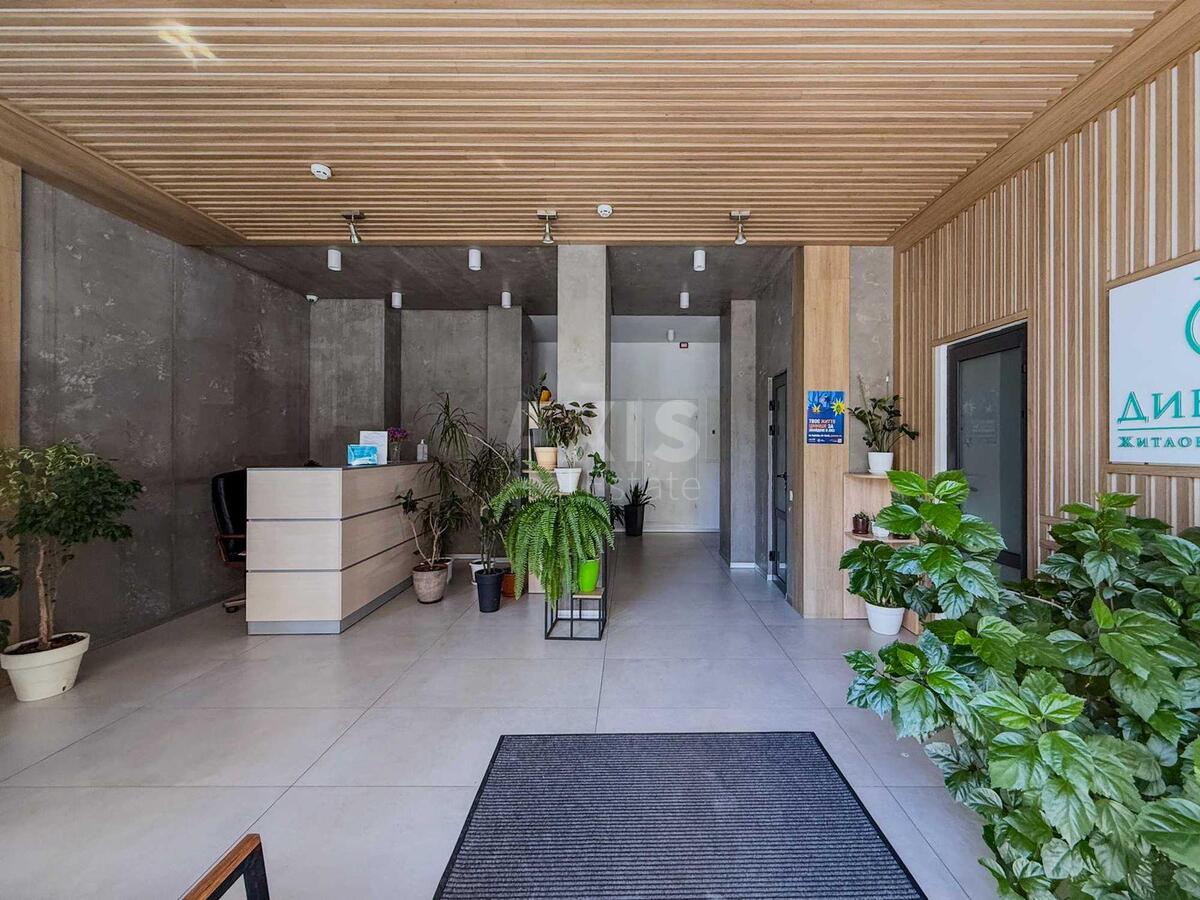 2k apartment vul. Lypkivs'kogo Vasylja Mytropolyta 37Г6145715