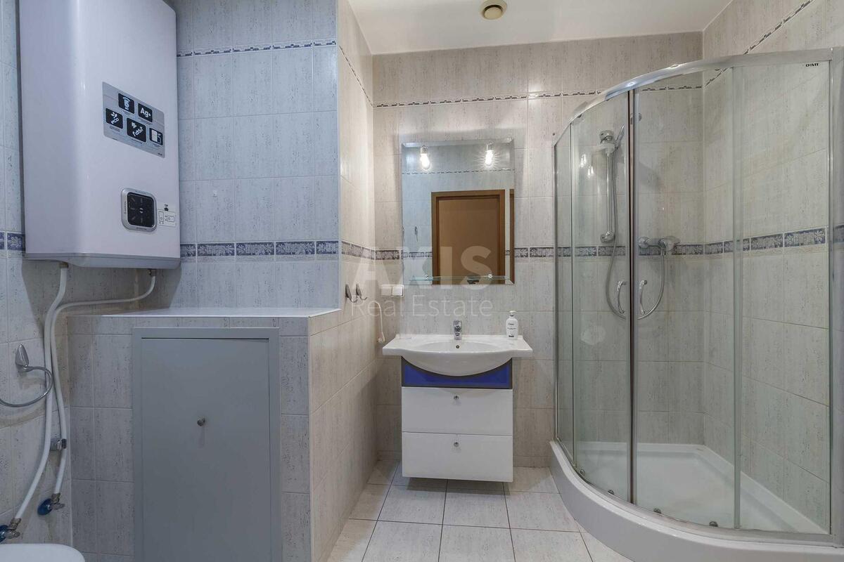 4k apartment vul. Kropyvnyc'kogo 1012