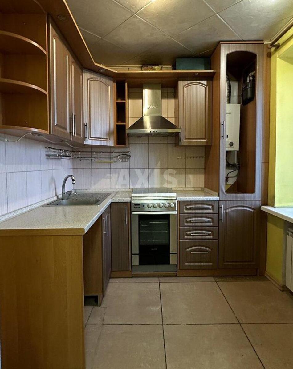 1k apartment vul. Avtozavods'ka 9А