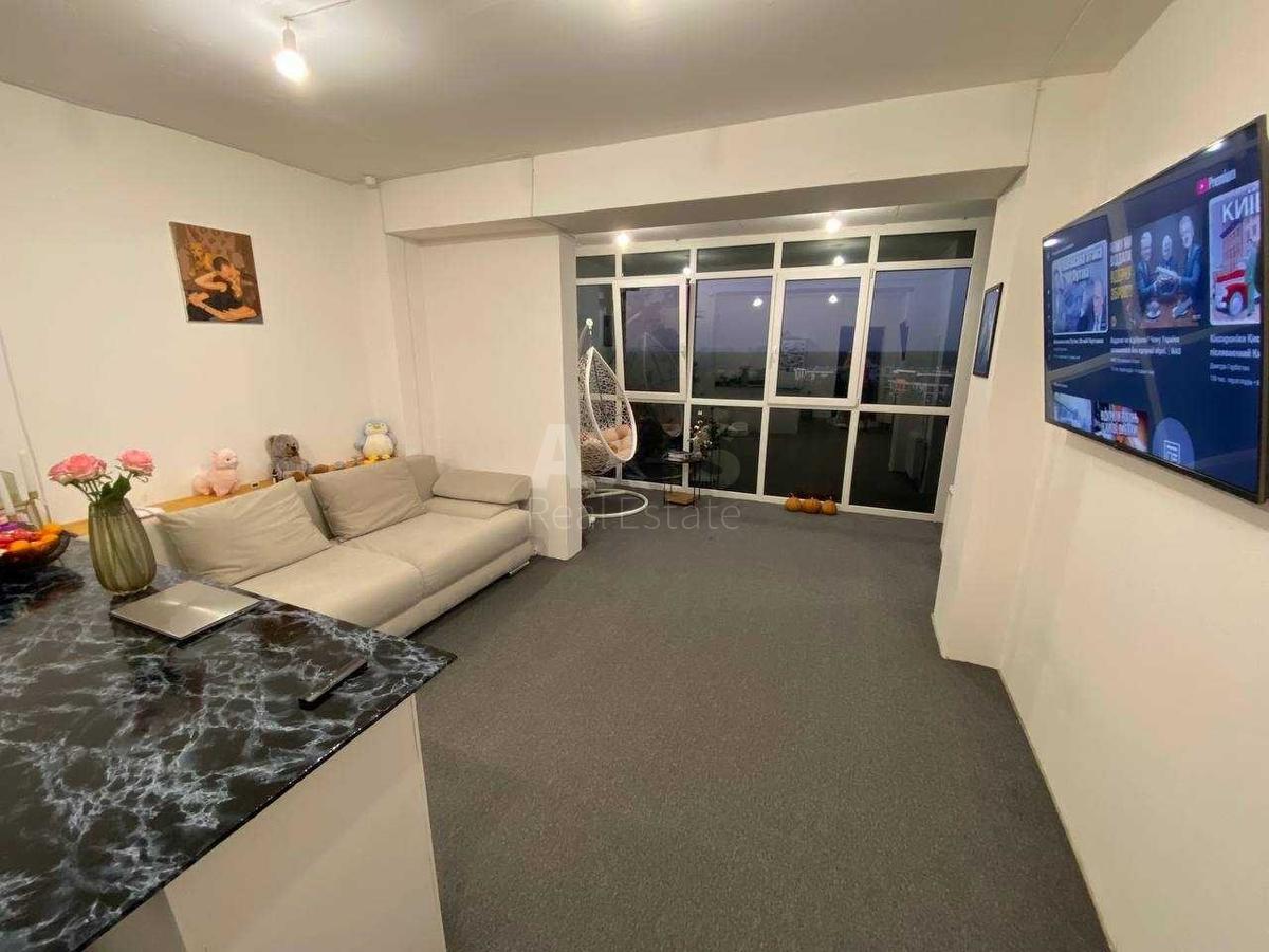 2k apartment vul. Radystiv 814