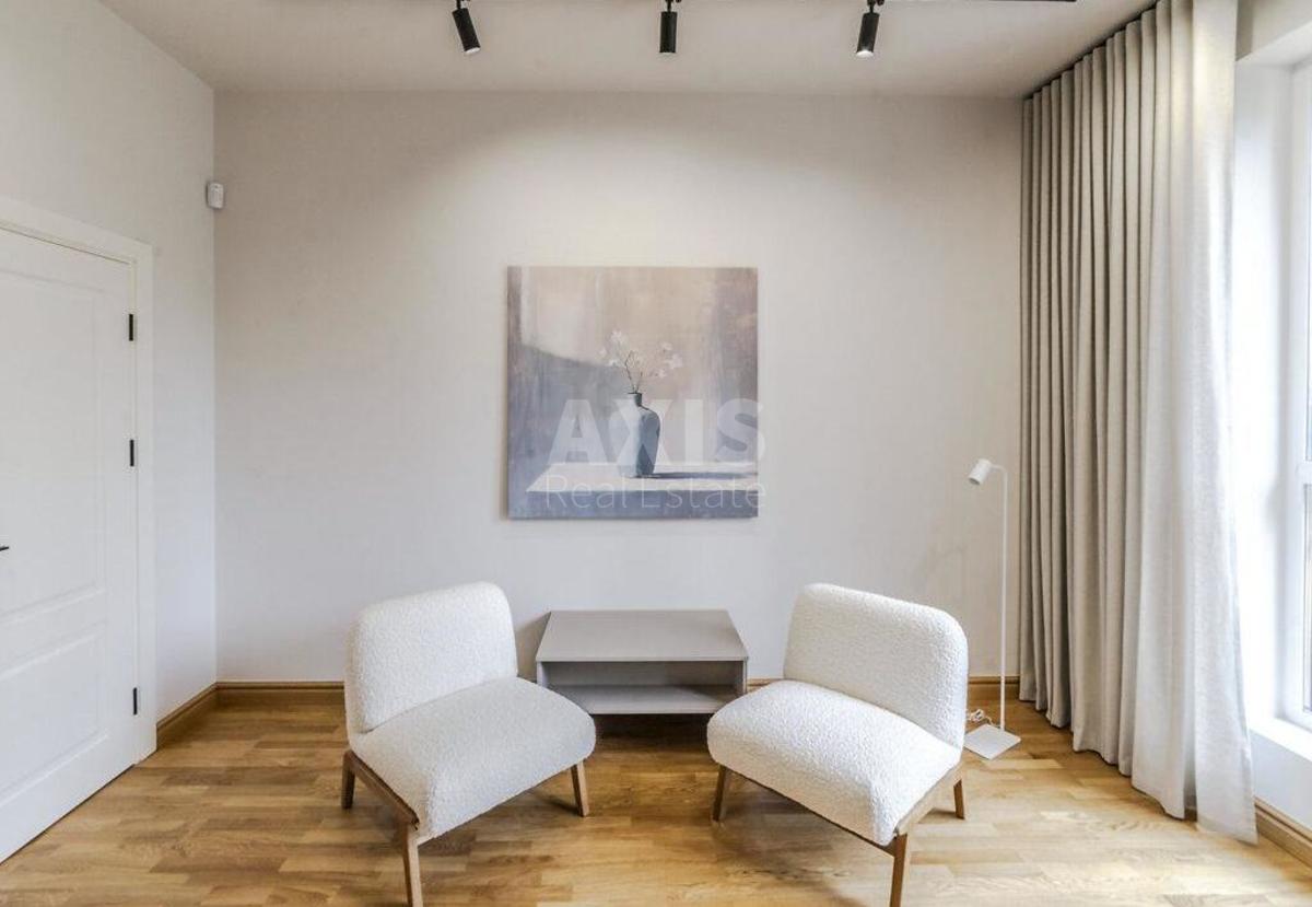 4k apartment vul. Dragomyrova Myhajla 14А4