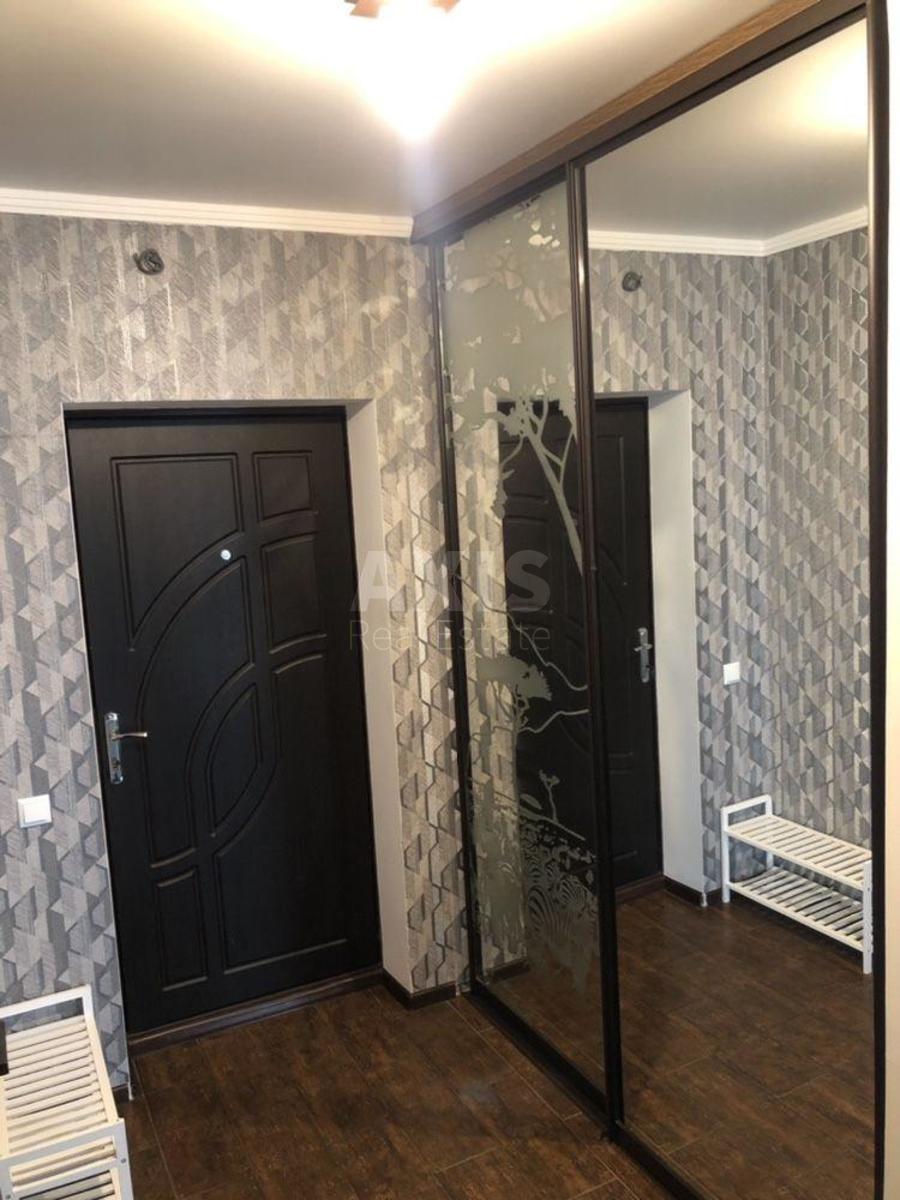 2k apartment vul. Malevycha Kazymyra 895
