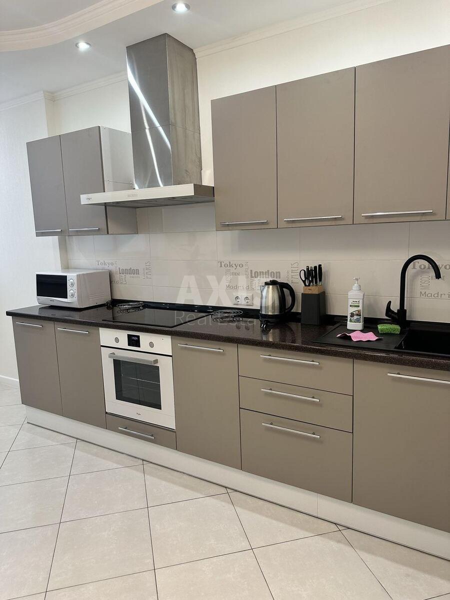 3k apartment vul. Ahmatovoi' Anny 3058134