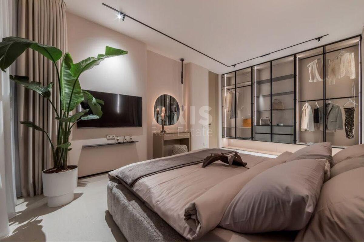 3k apartment vul. Dragomyrova Myhajla 180