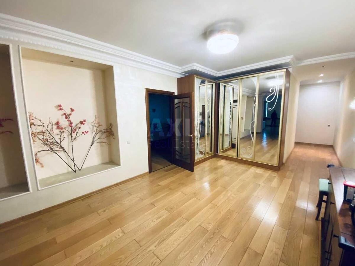 4k apartment bul. Shevchenka Tarasa 27Б6214214