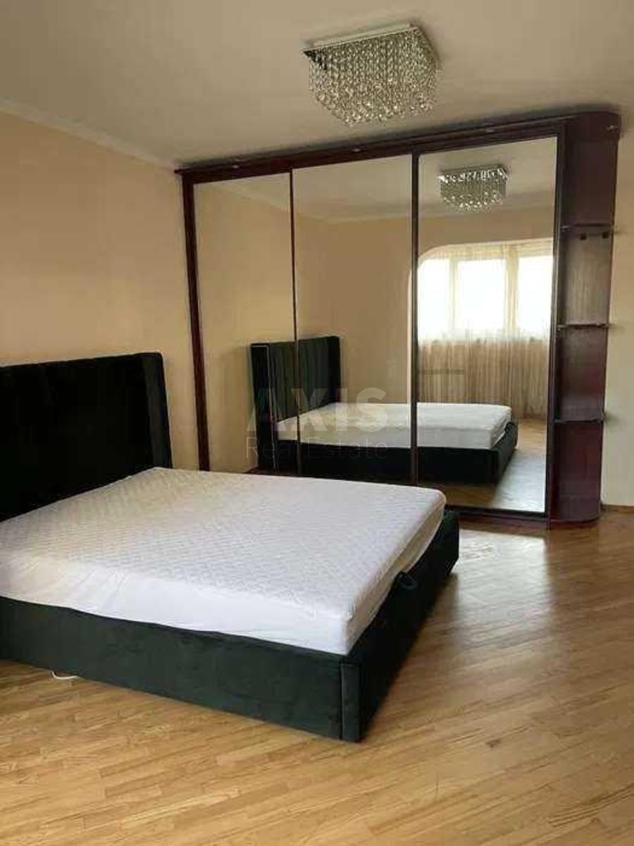2k apartment vul. Urlivs'ka 58