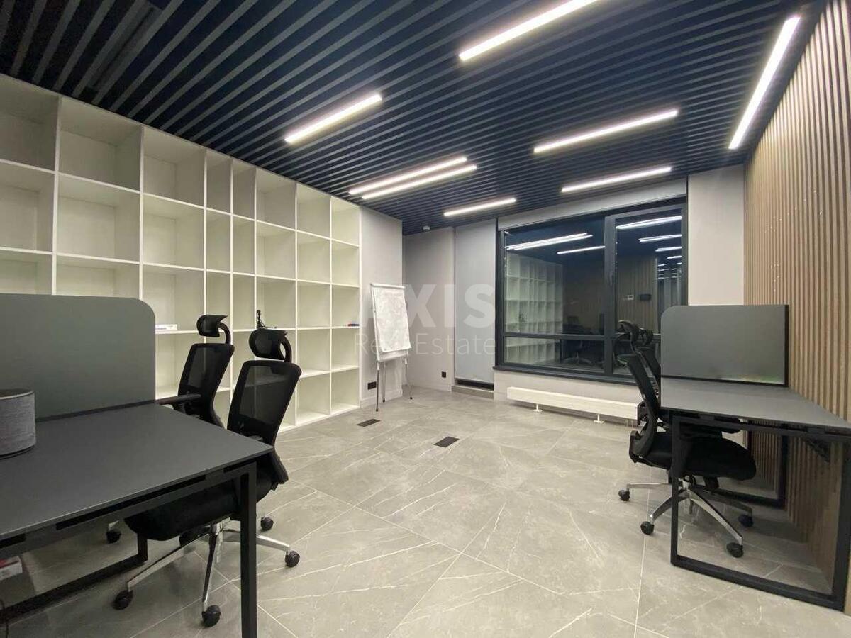 Office vul. Demii'vs'ka 29, 70m22