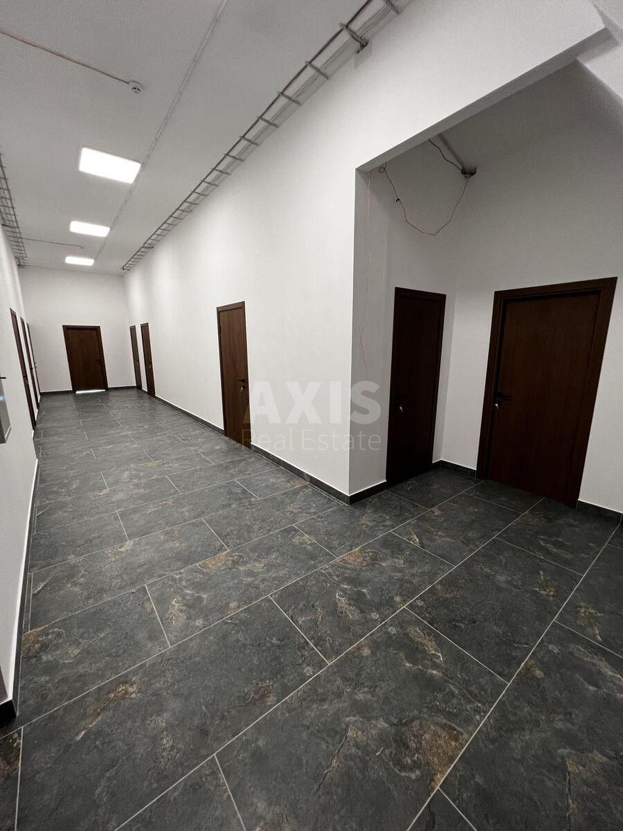 Office vul. Mezhygirs'ka 87А, 382m2