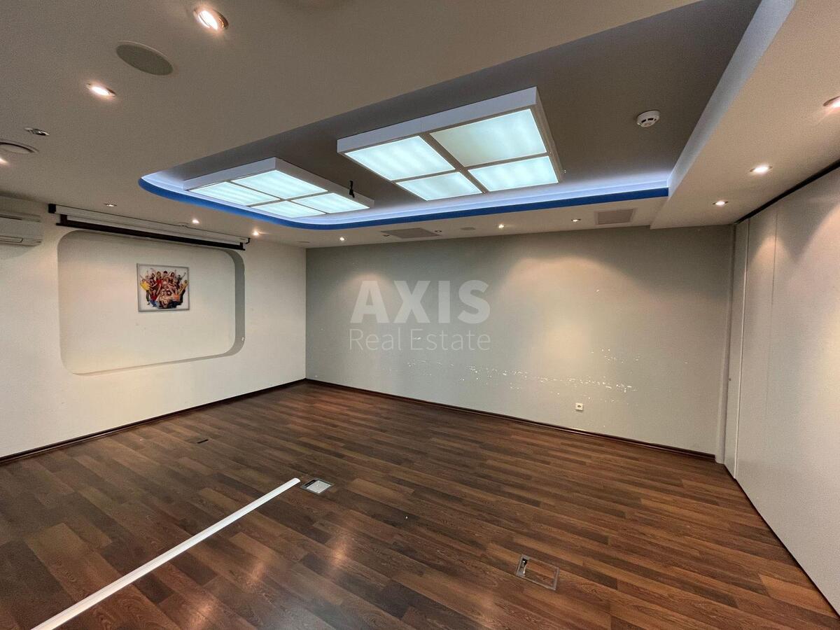Office vul. Degtjarivs'ka 27Т, 700m25