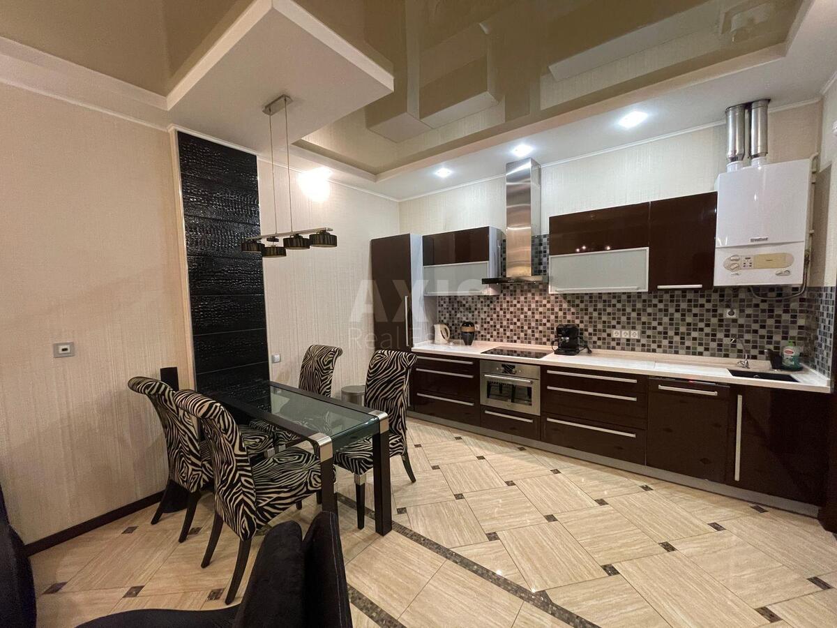 2k apartment vul. Panasa Myrnogo 201