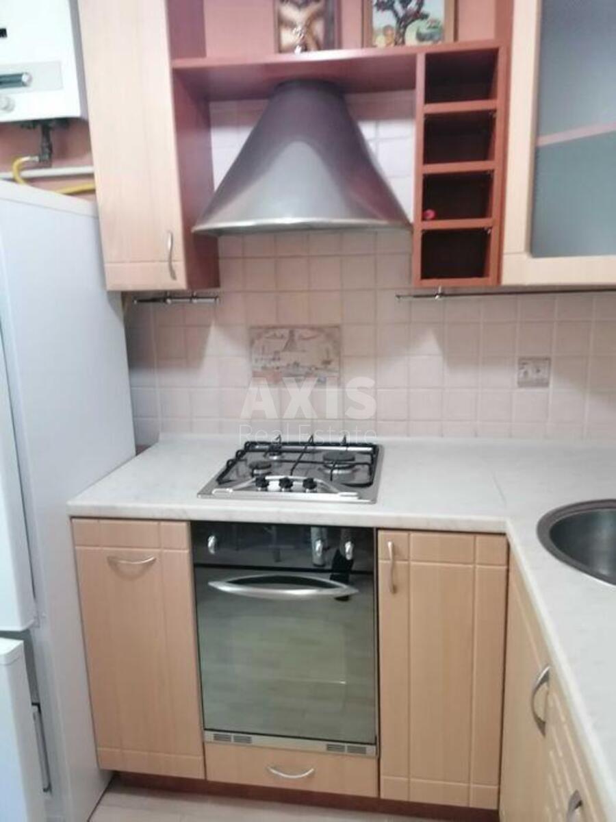 2к квартира спуск Печерский 8