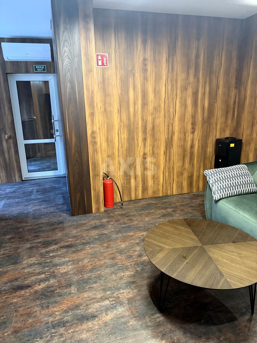 Office vul. Kustanajs'ka 13, 66m2600473