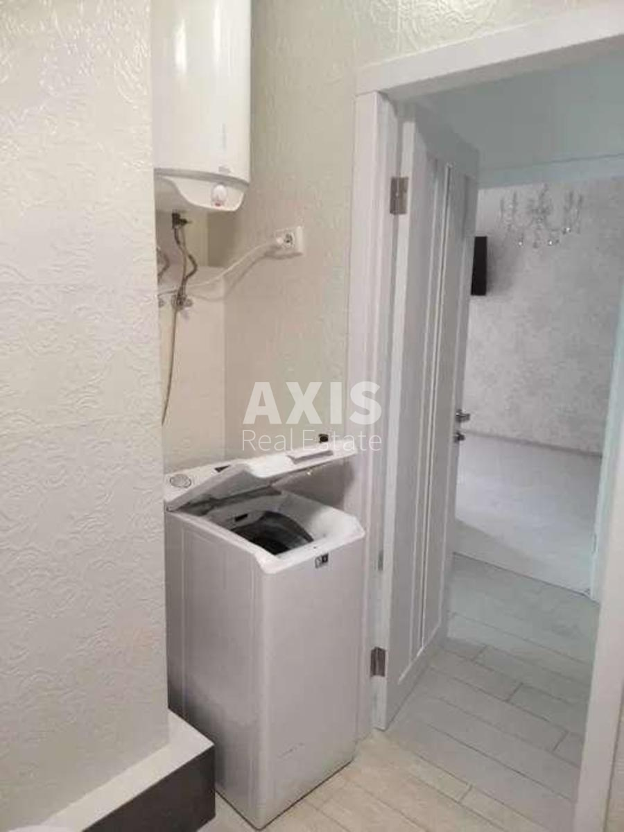 1k apartment vul. Petra Kalnyshevs'kogo 145